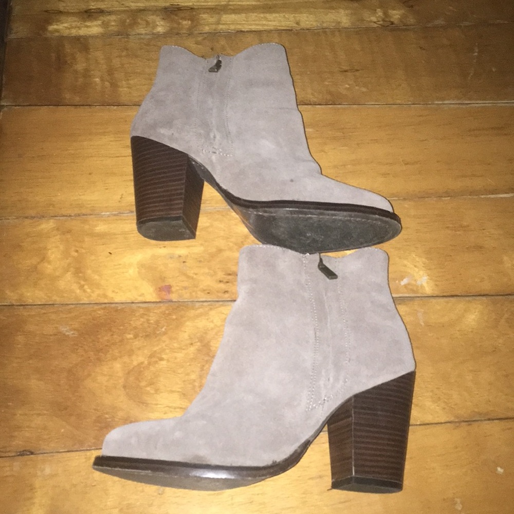 SUEDE BOOTIES